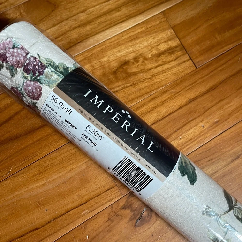 Imperial wallpaper made in England New Roll berries, leaves and grapes
